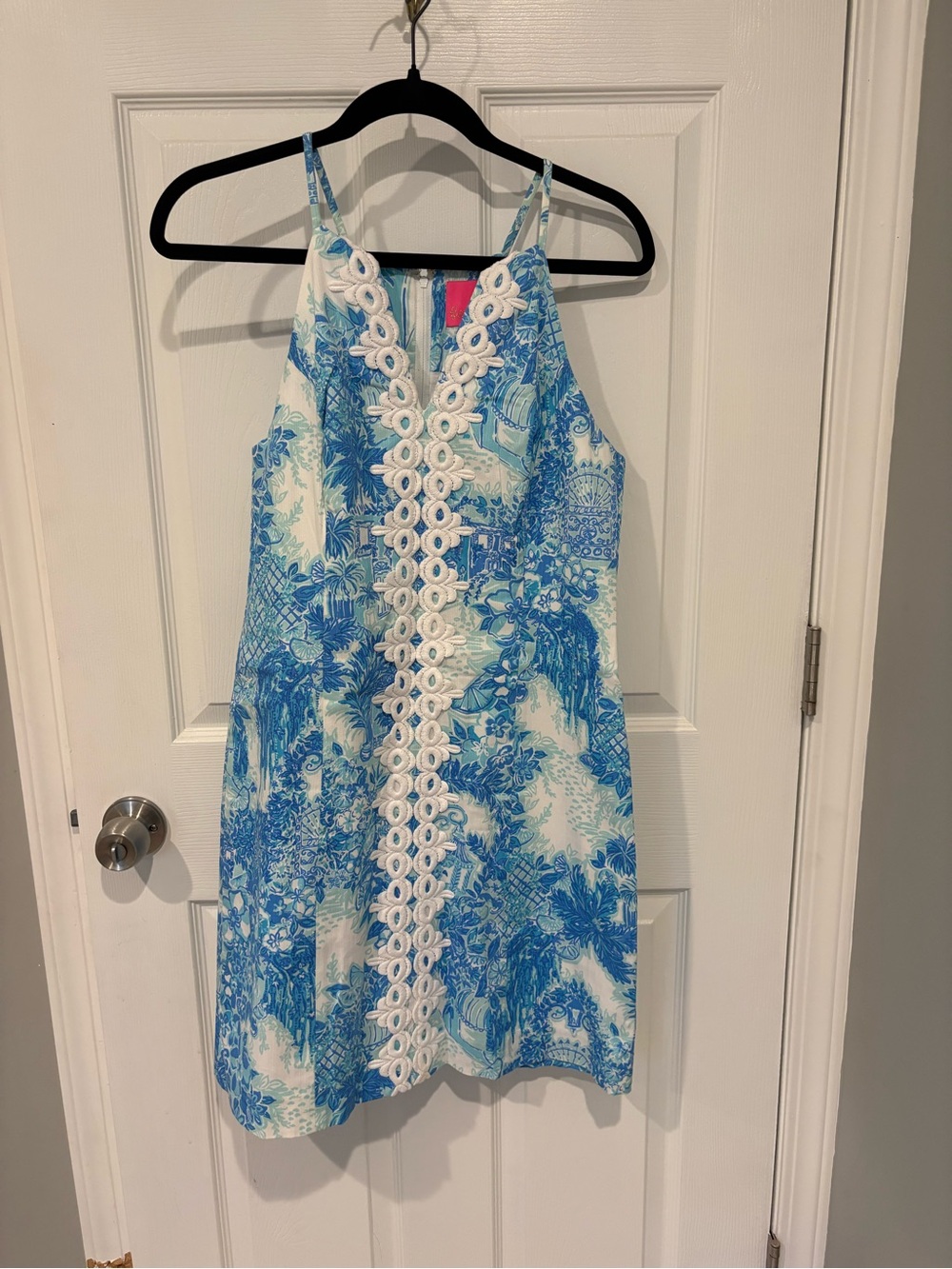 Lilly Pulitzer Blue and White Sleeveless Shift Dress with Lace Trim